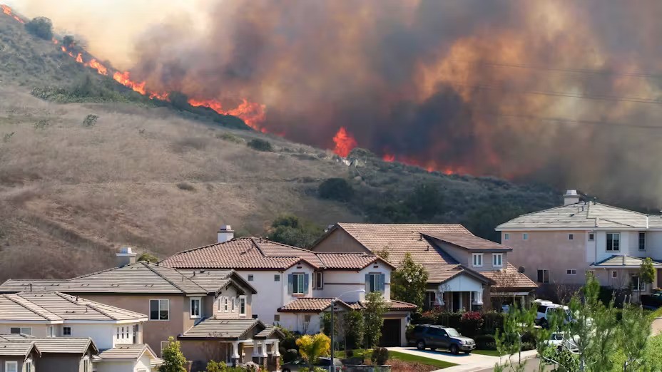 Build for greater resilience in wildfire-prone areas with new technical bulletin from ROCKWOOL